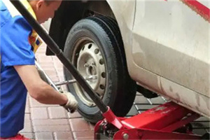 铜鼓附近拖车24小时服务热线电话