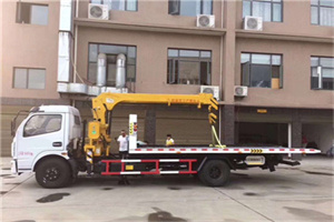 铜鼓附近汽车轮胎更换