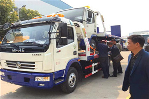 铜鼓汽车道路救援拖车价格